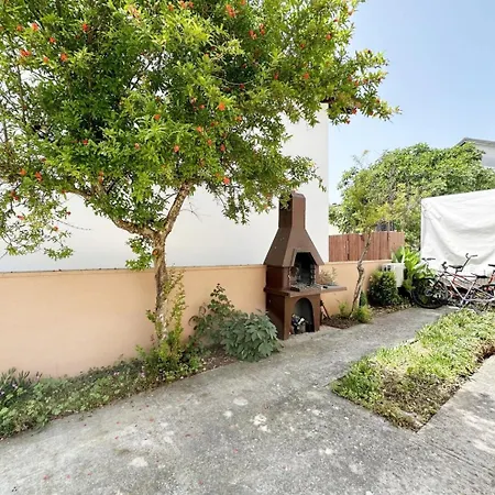 Apartment Jora - Family Friendly With Parking Space *